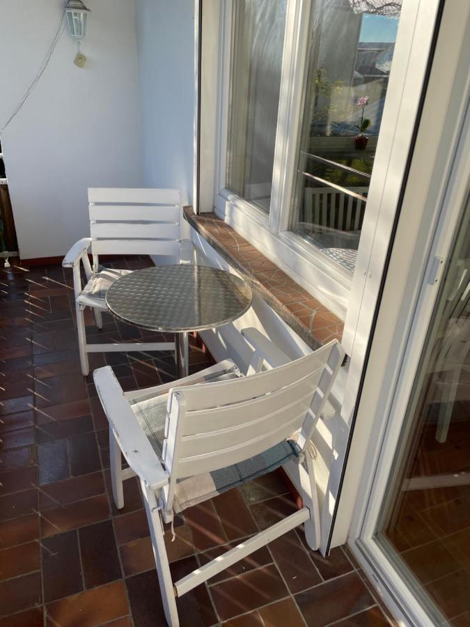 Sonnige 3 Zimmer Wohnung Mit Schoenem Balkon Im Gruenen Reutlingen Ngoại thất bức ảnh