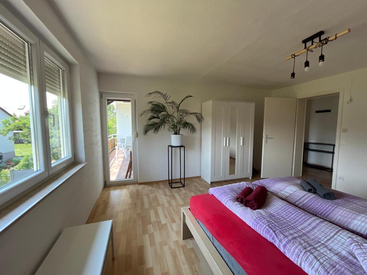 Sonnige 3 Zimmer Wohnung Mit Schoenem Balkon Im Gruenen Reutlingen Ngoại thất bức ảnh