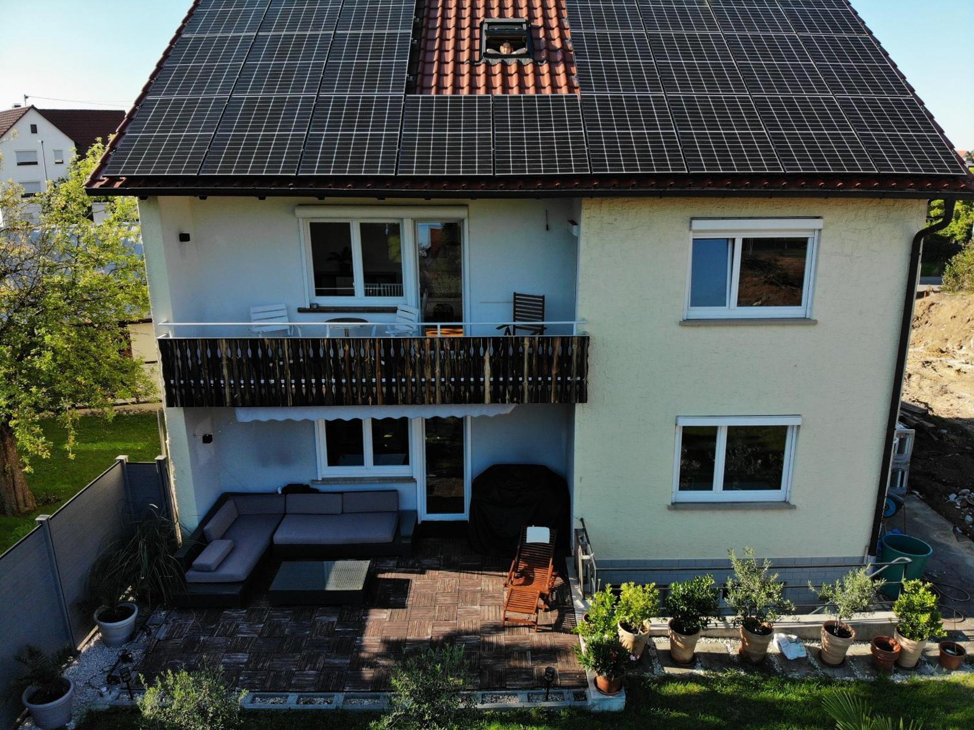 Sonnige 3 Zimmer Wohnung Mit Schoenem Balkon Im Gruenen Reutlingen Ngoại thất bức ảnh